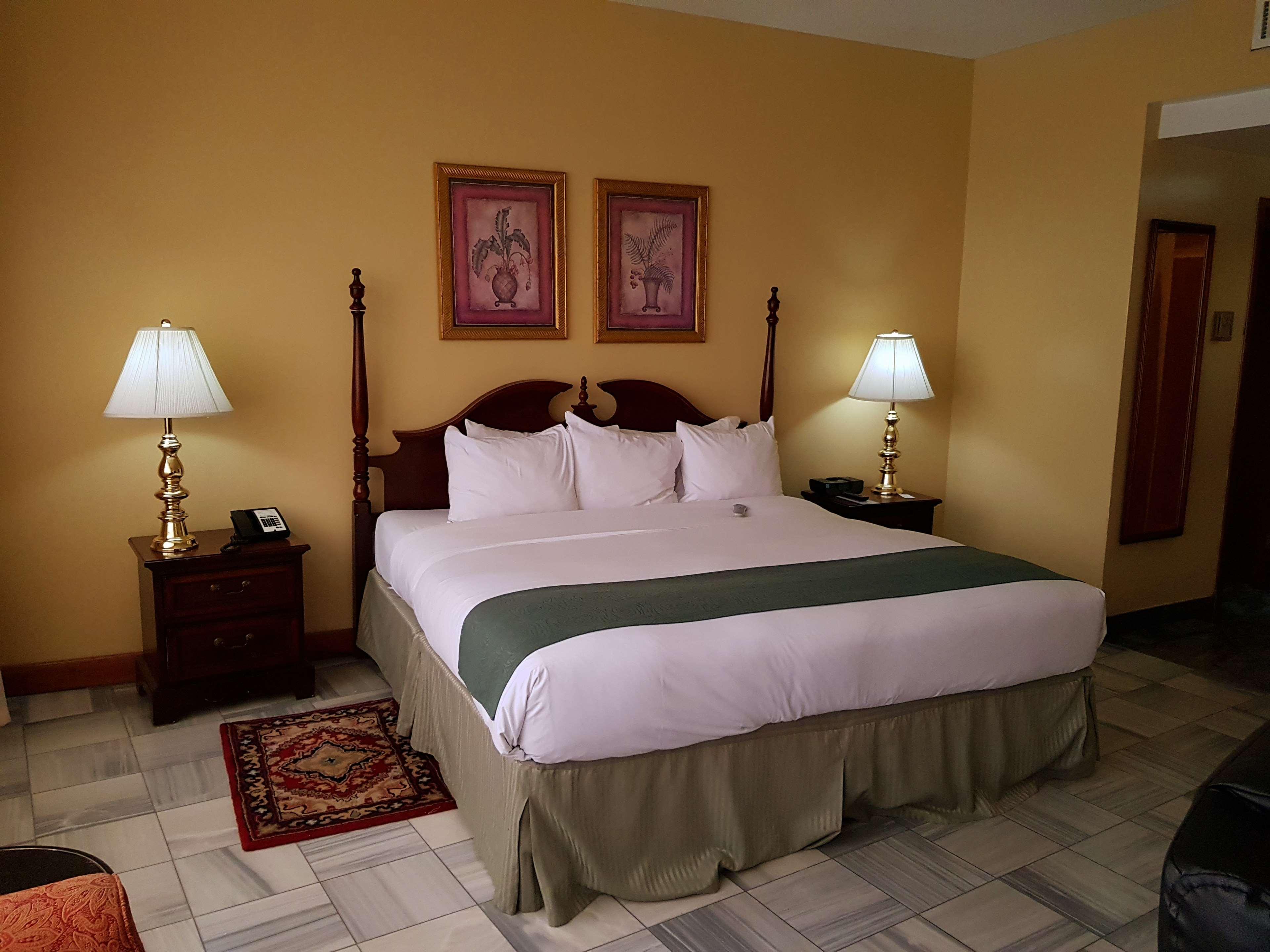 Radisson Fort George Hotel&Marina Belize City Exterior foto